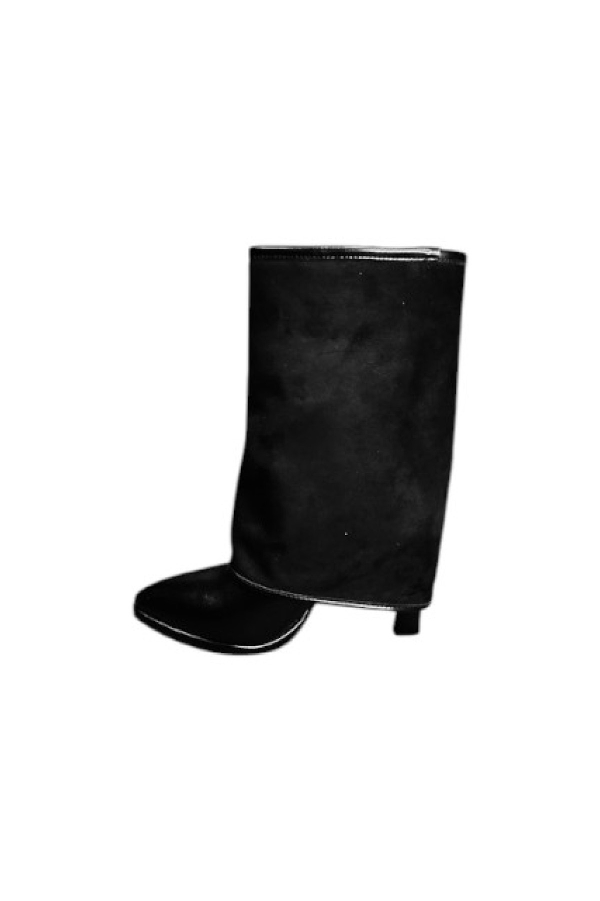 CHIC AND STYLISH BLACK ANKLE BOOTS