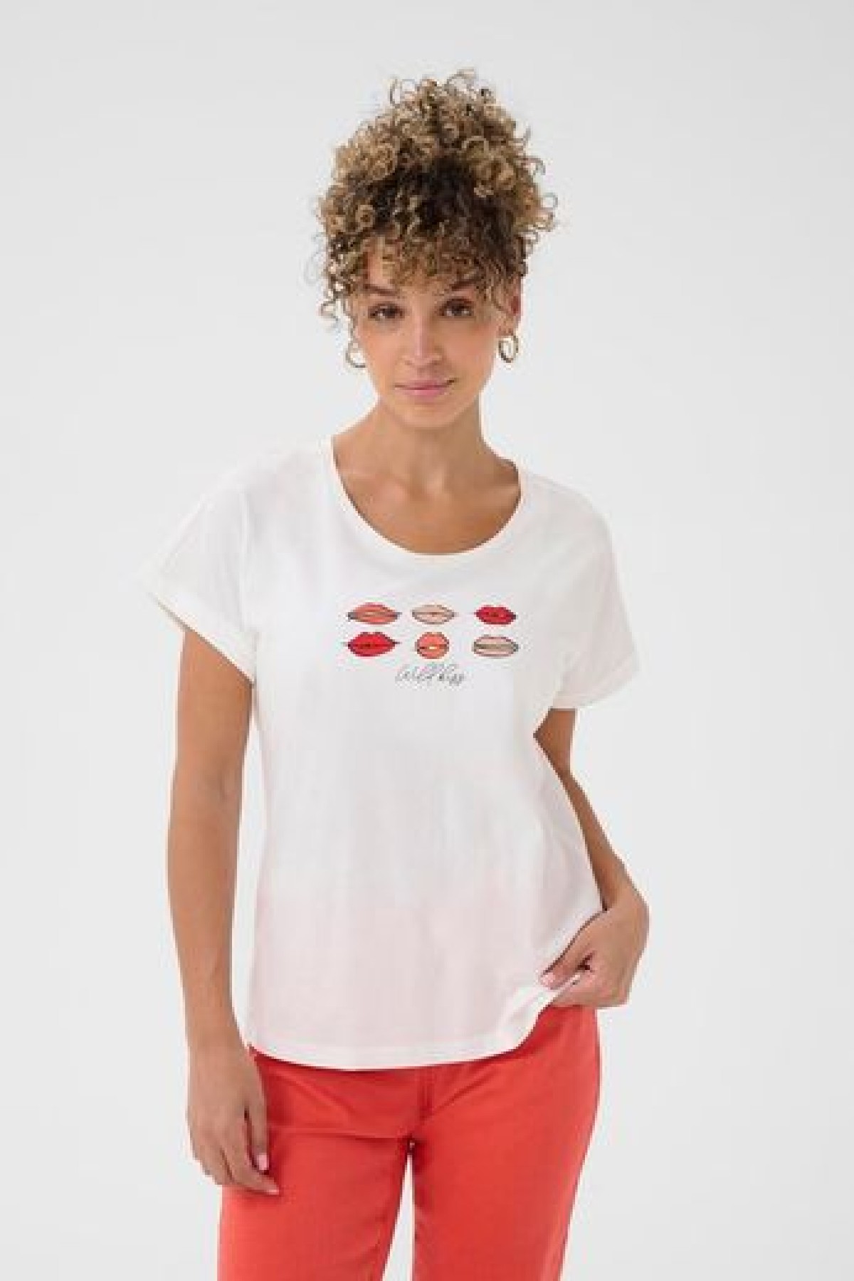 White cotton T-shirt featuring a lips print. Two colors