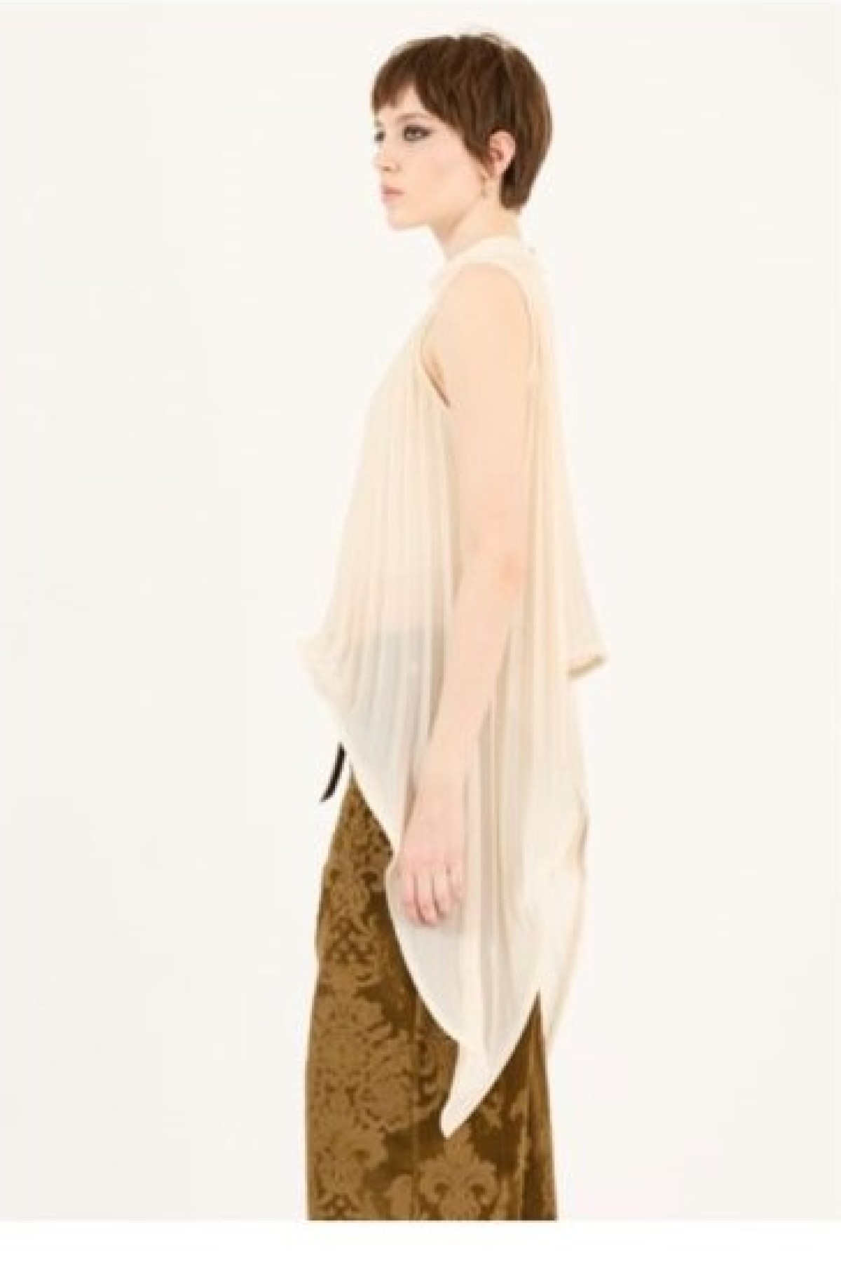 SOLEIL ΑΣΥΜΜΕΤΡΟ TOΠ, ΣΕ ΔΥΟ ΧΡΩΜΑΤΑ ΜΑΥΡΟ ΚΑΙ ΕΚΡΟΥ