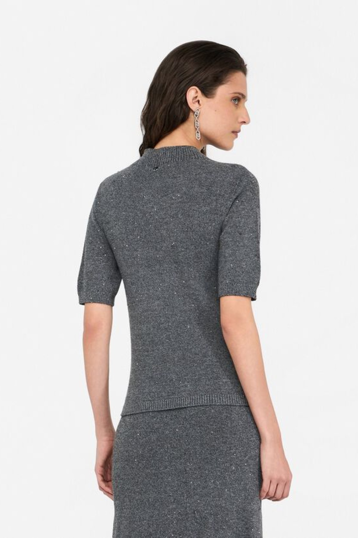 ΚΟΝΤΟΜΑΝΙΚΟ ΠΛΕΚΤΟ ΤΟΠ ΜΕ ΔΙΑΚΡΙΤΙΚΗ ΛΑΜΨΗ