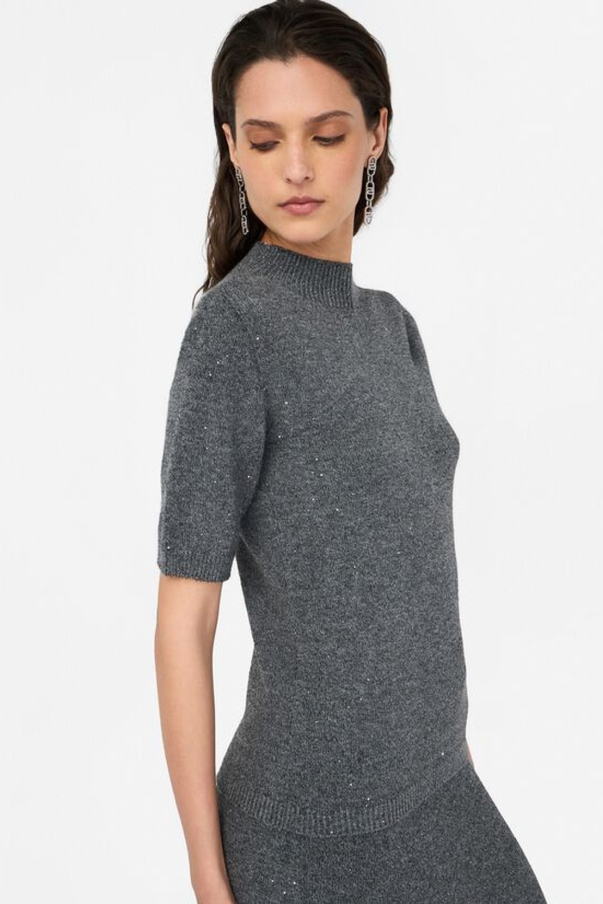 ΚΟΝΤΟΜΑΝΙΚΟ ΠΛΕΚΤΟ ΤΟΠ ΜΕ ΔΙΑΚΡΙΤΙΚΗ ΛΑΜΨΗ