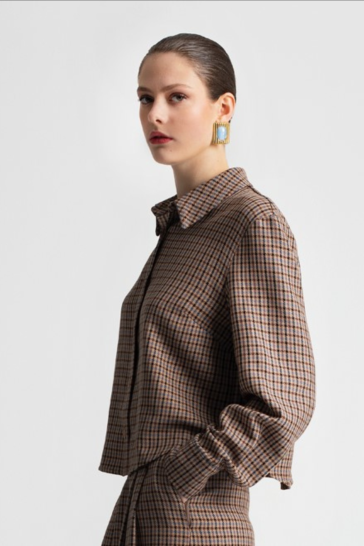 CROP TOP SHIRT. WEAR IT WITH THE  MATCHING PANTS CROP TOP SHIRT. WEAR IT WITH THE  MATCHING PANTS