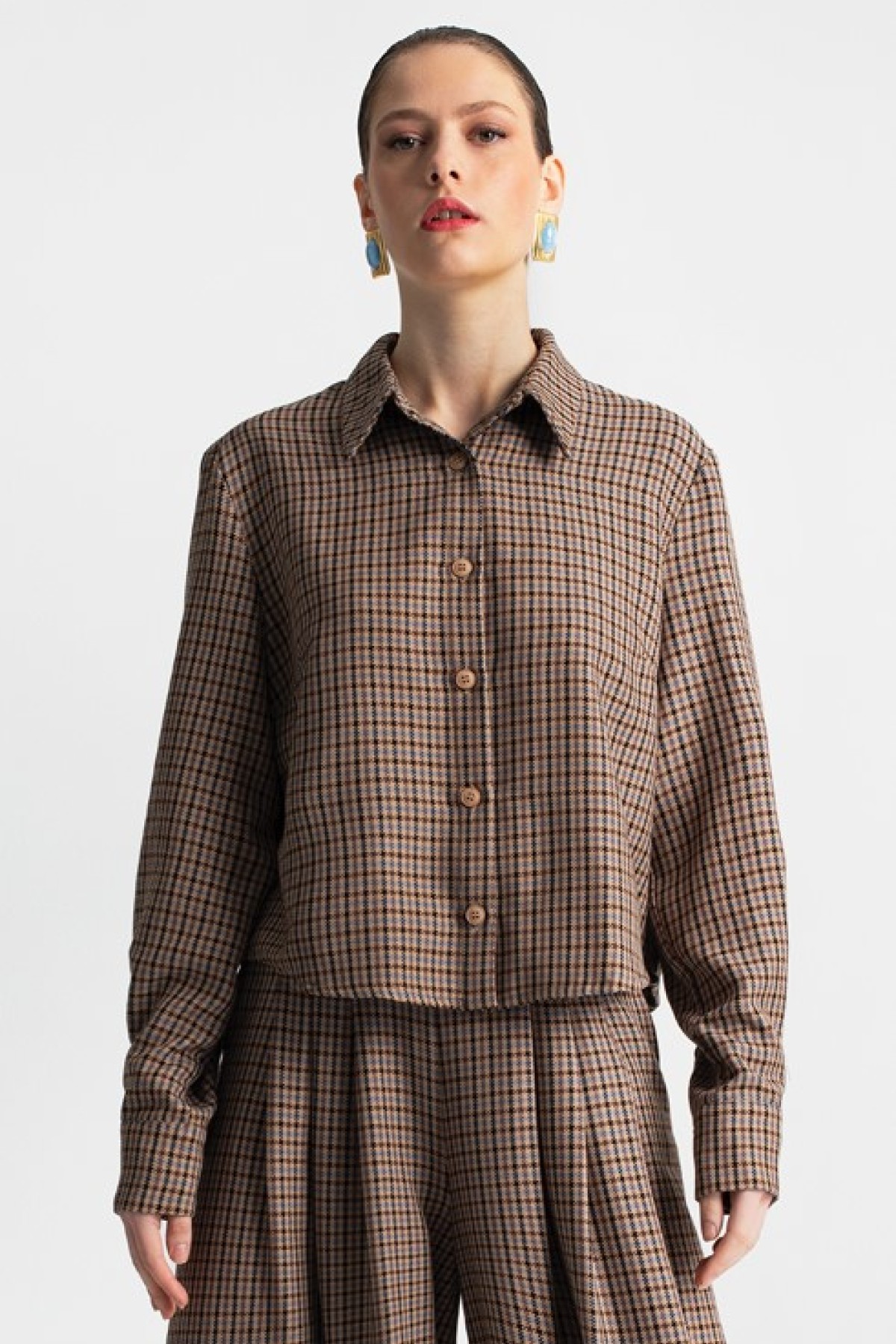 CROP TOP SHIRT. WEAR IT WITH THE  MATCHING PANTS CROP TOP SHIRT. WEAR IT WITH THE  MATCHING PANTS