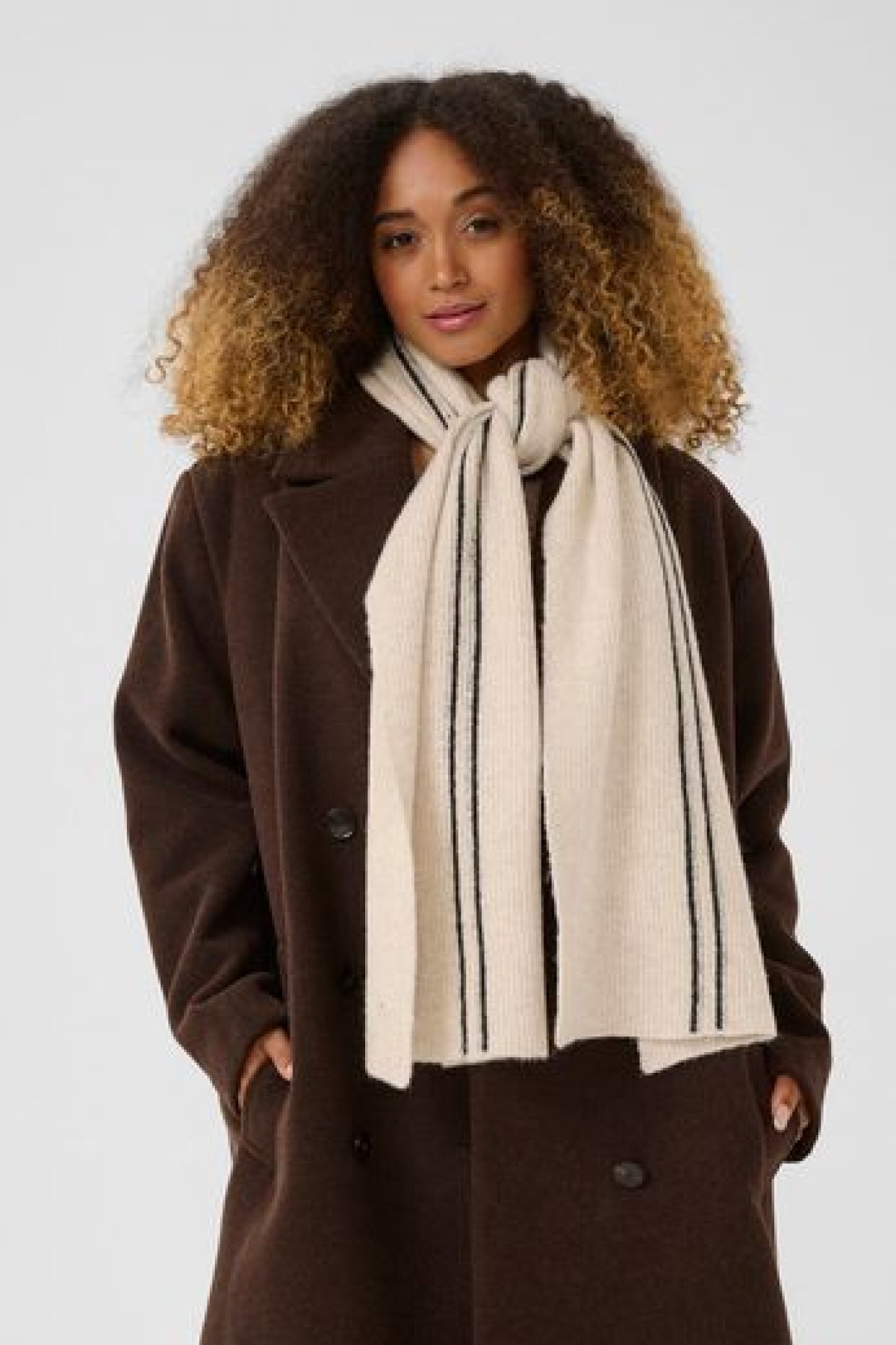 KNITTED SCARF