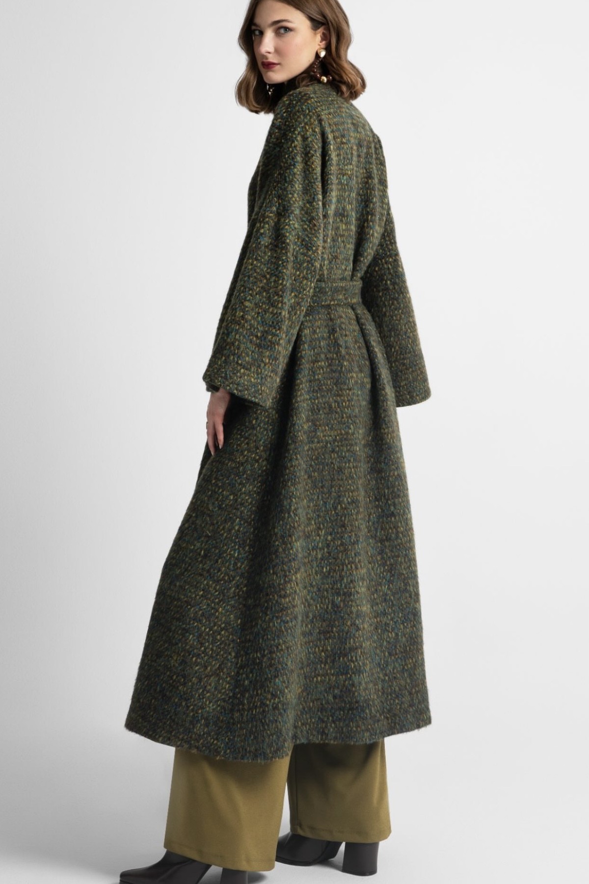 ΜΑΚΡΥ ΠΑΛΤΟ ΣΕ Α ΓΡΑΜΜΗ