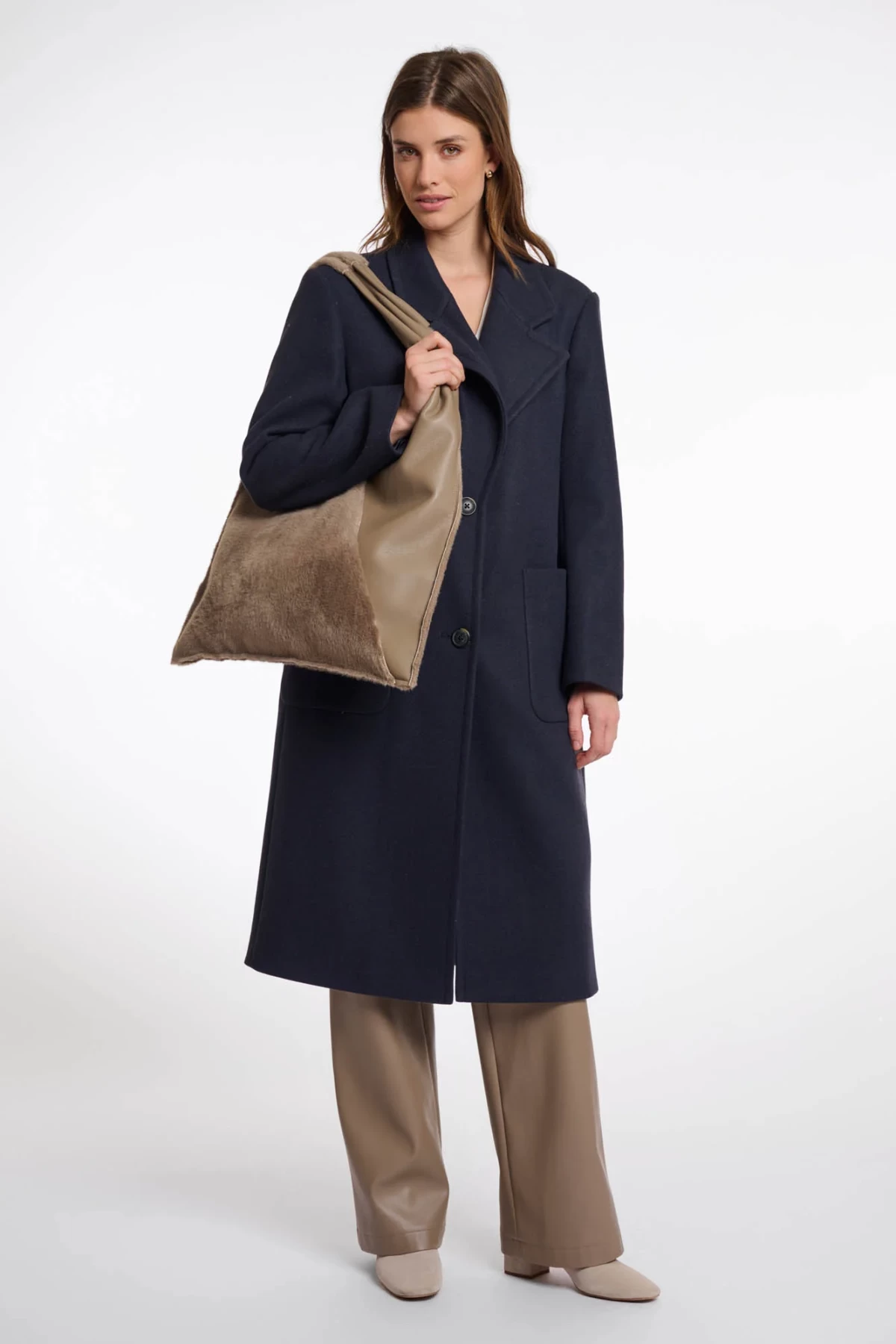 SHOULDER BAG