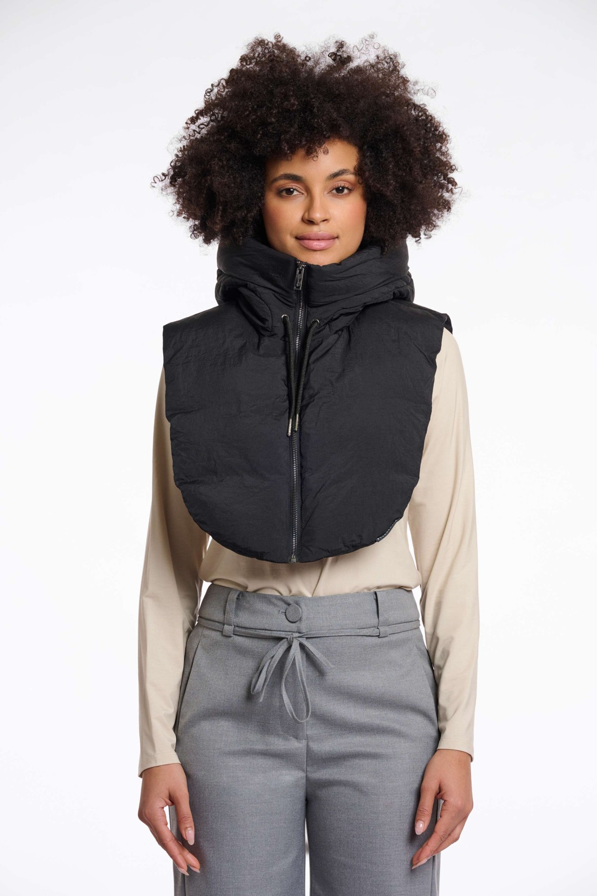 COLLAR WITH HOOD