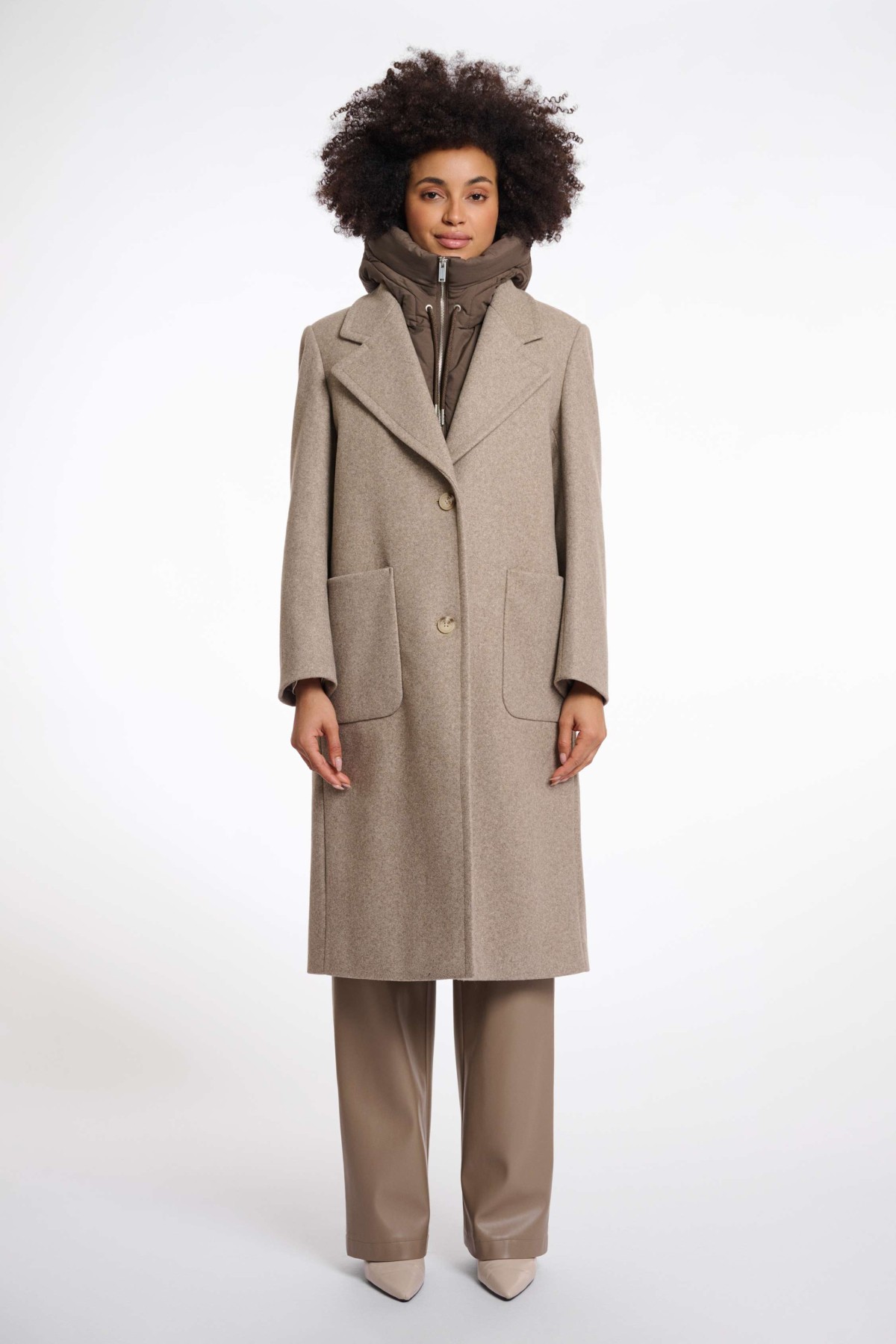 COLLAR WITH HOOD