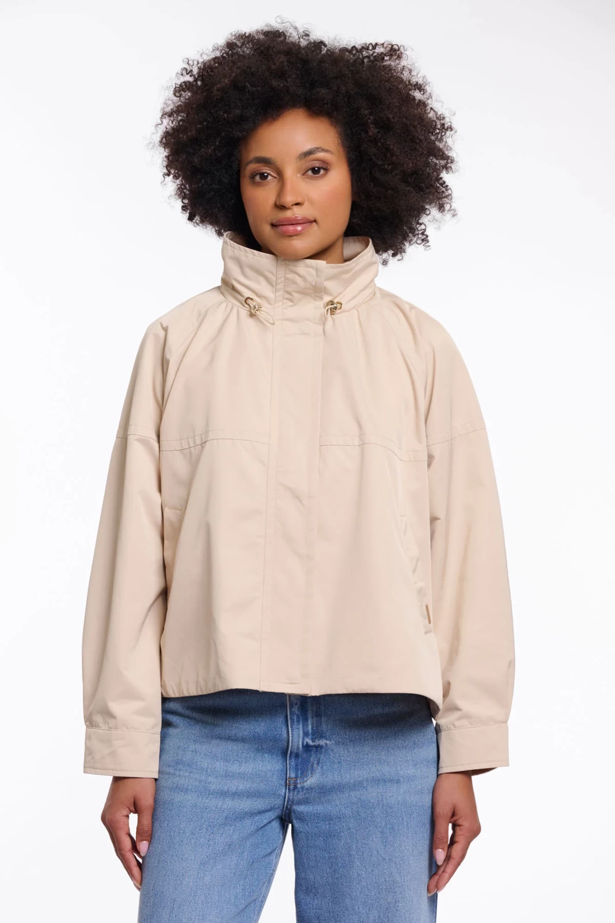 Άνετο κοντό πανωφόρι