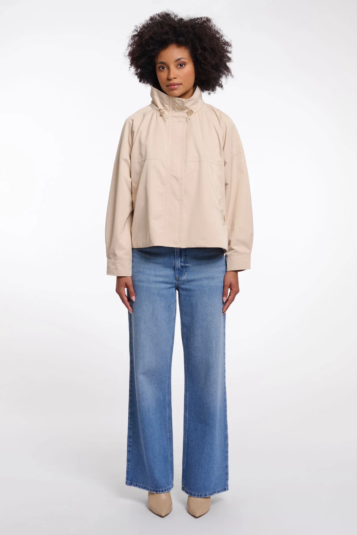 Άνετο κοντό πανωφόρι