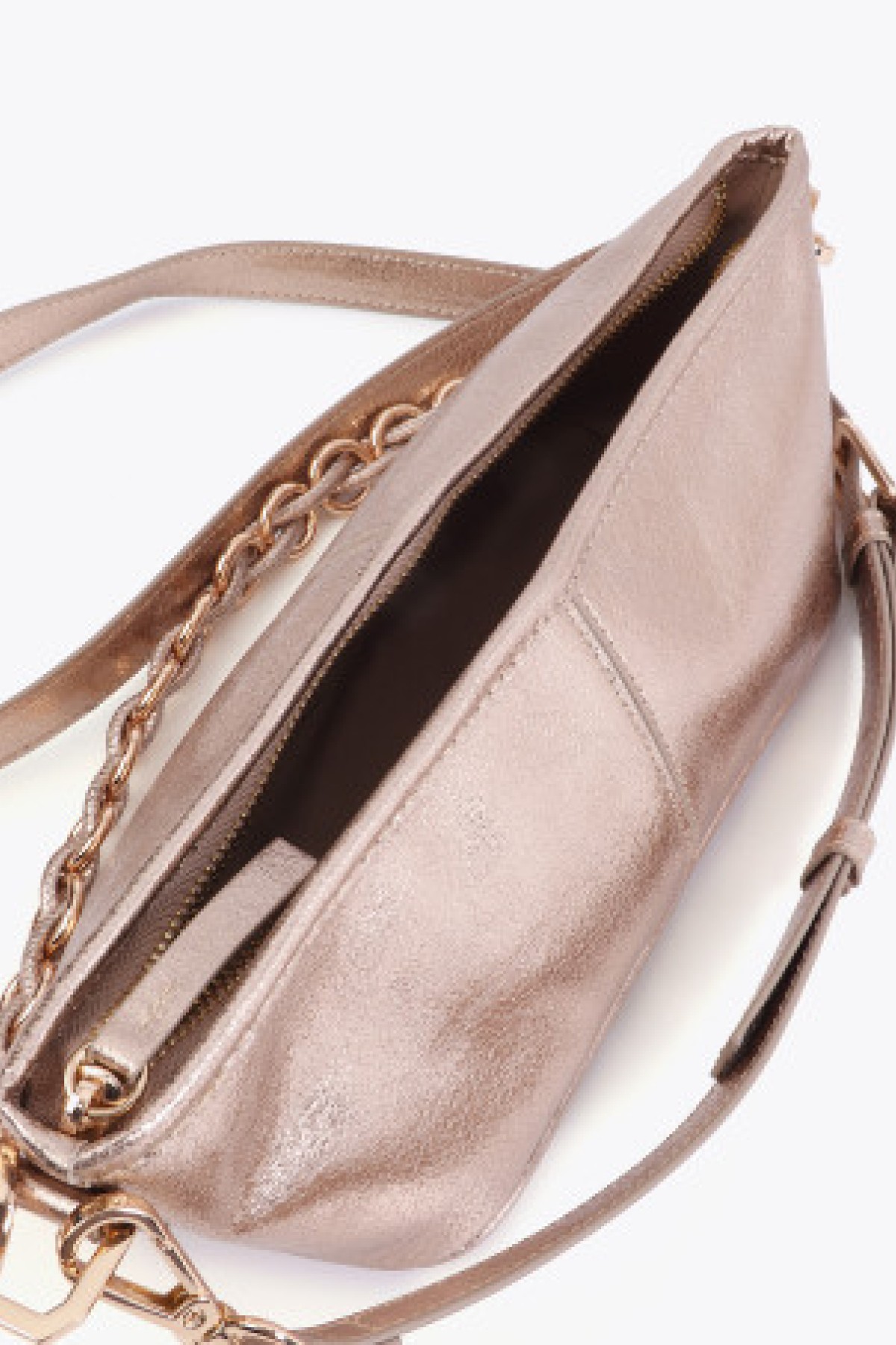 Μetallic Shoulder Bag in gold.