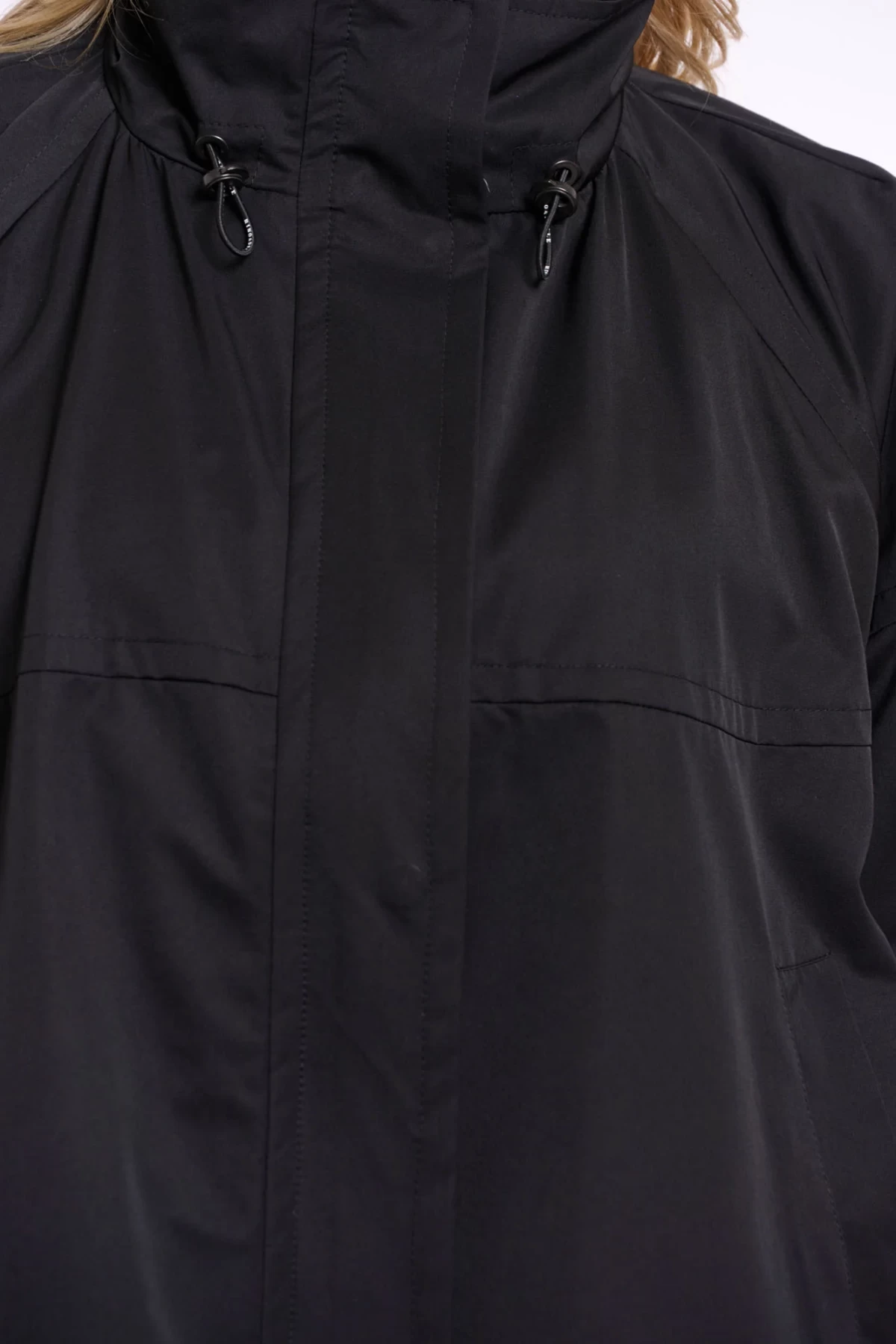 Άνετο κοντό πανωφόρι