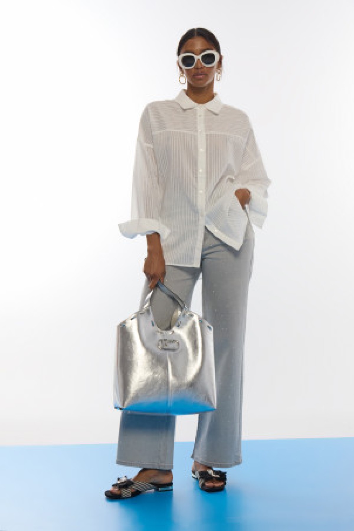 Metallic silver shopper bag