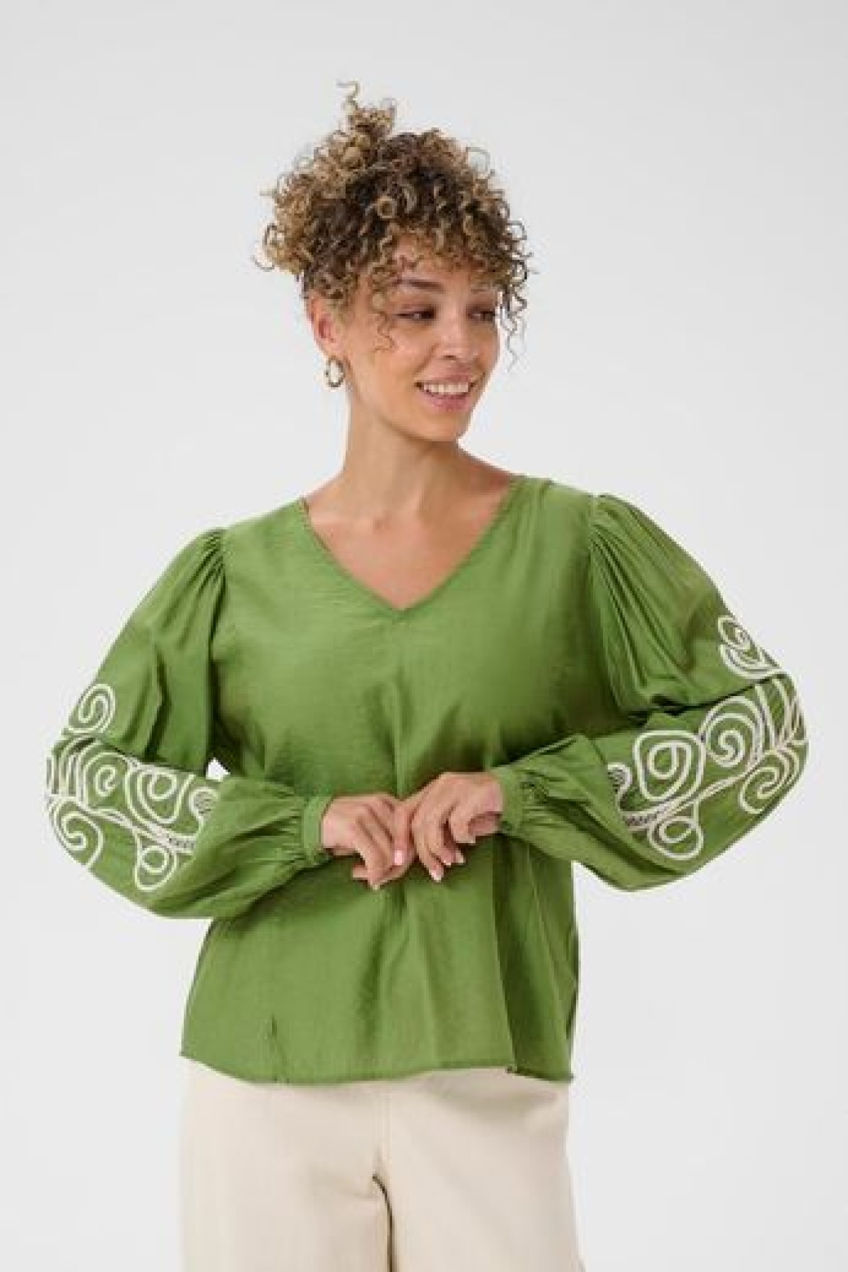 Long sleeves blouse with a V-neckline