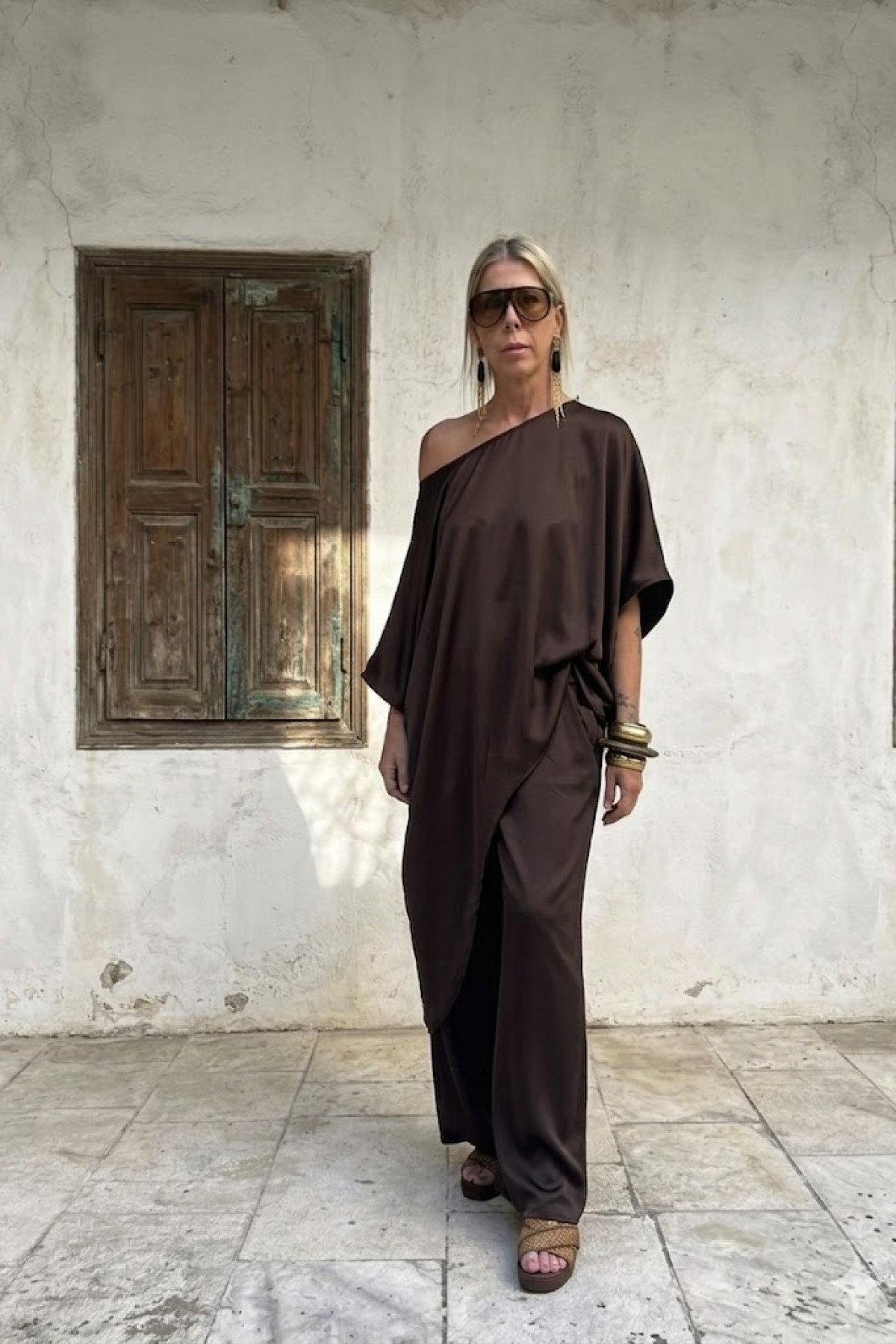Loose fit pants with elastic waist band.  Wear it with the matching top