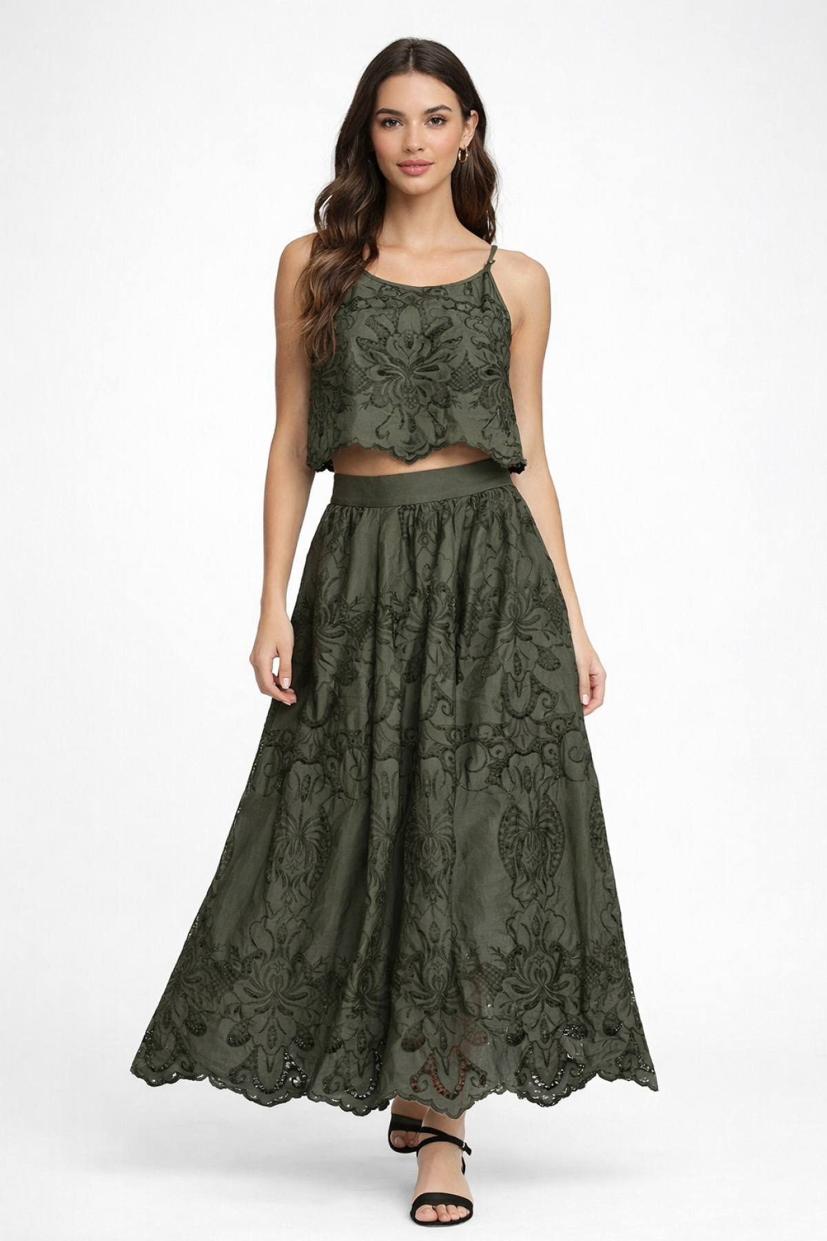 Emboidered κλος φούστα, συνδύασε την με το τοπ από την ίδια συλλογή