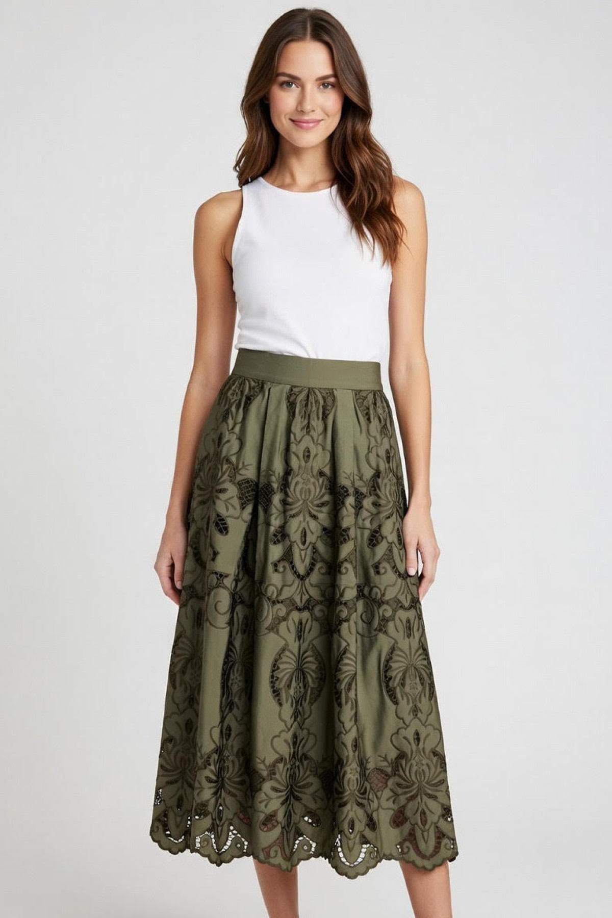 Emboidered κλος φούστα, συνδύασε την με το τοπ από την ίδια συλλογή