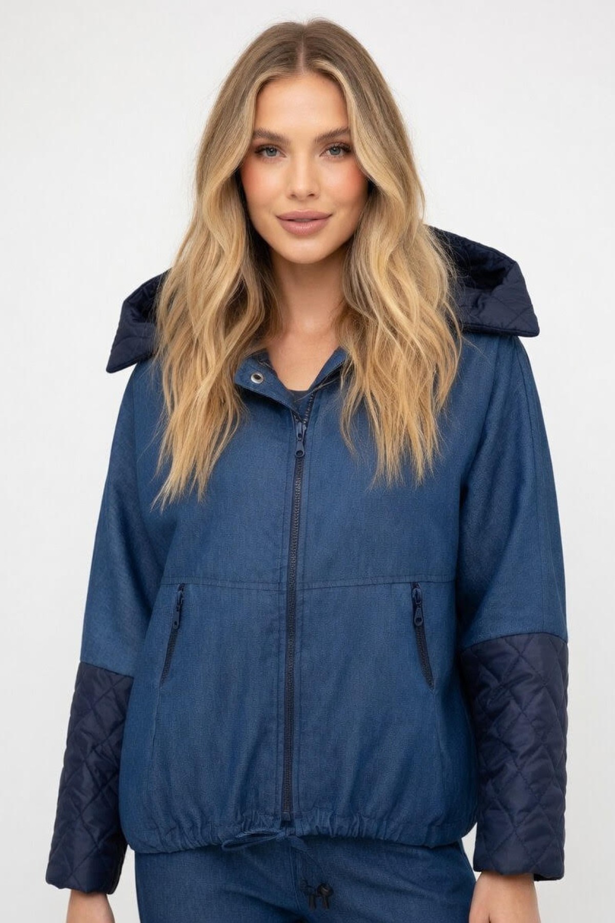 Jeans bomber. Wear it with the matching  pants