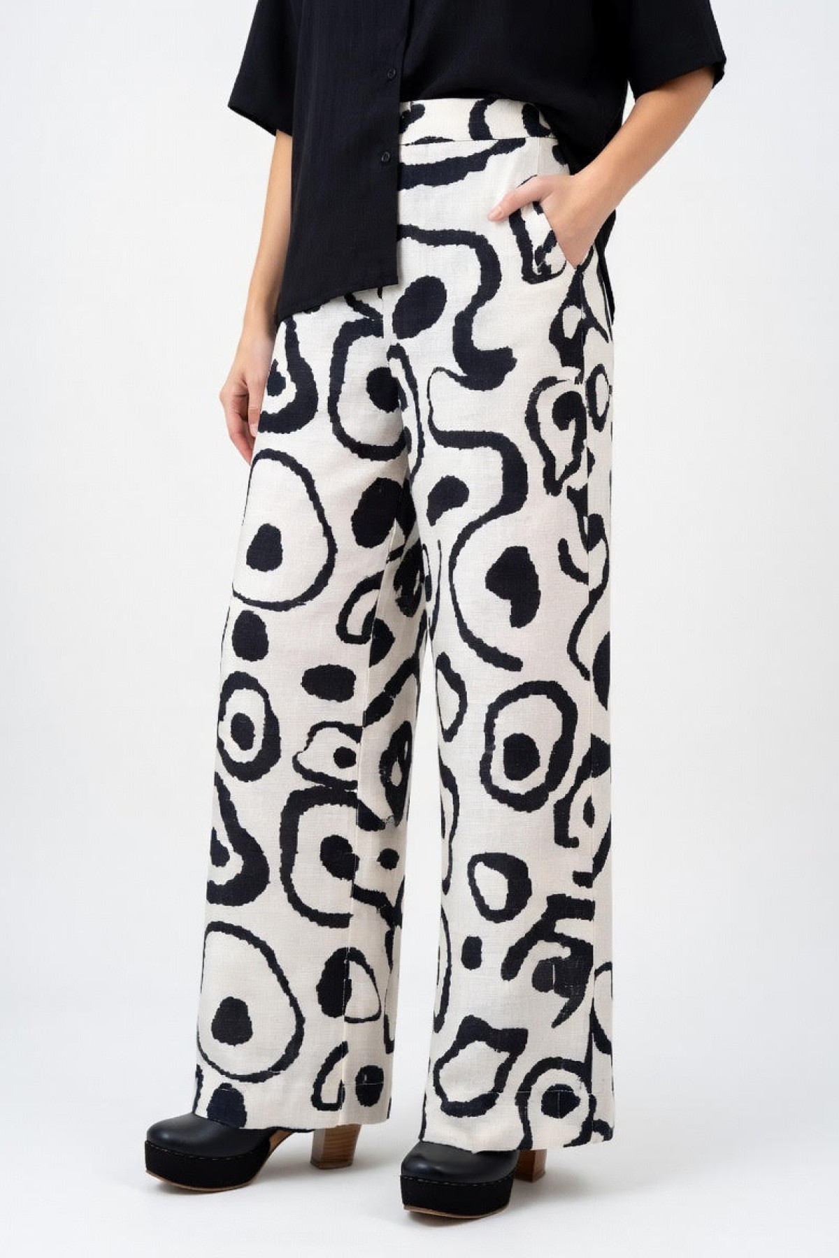 Black and white pants.  Wear it with the matching  shirt.