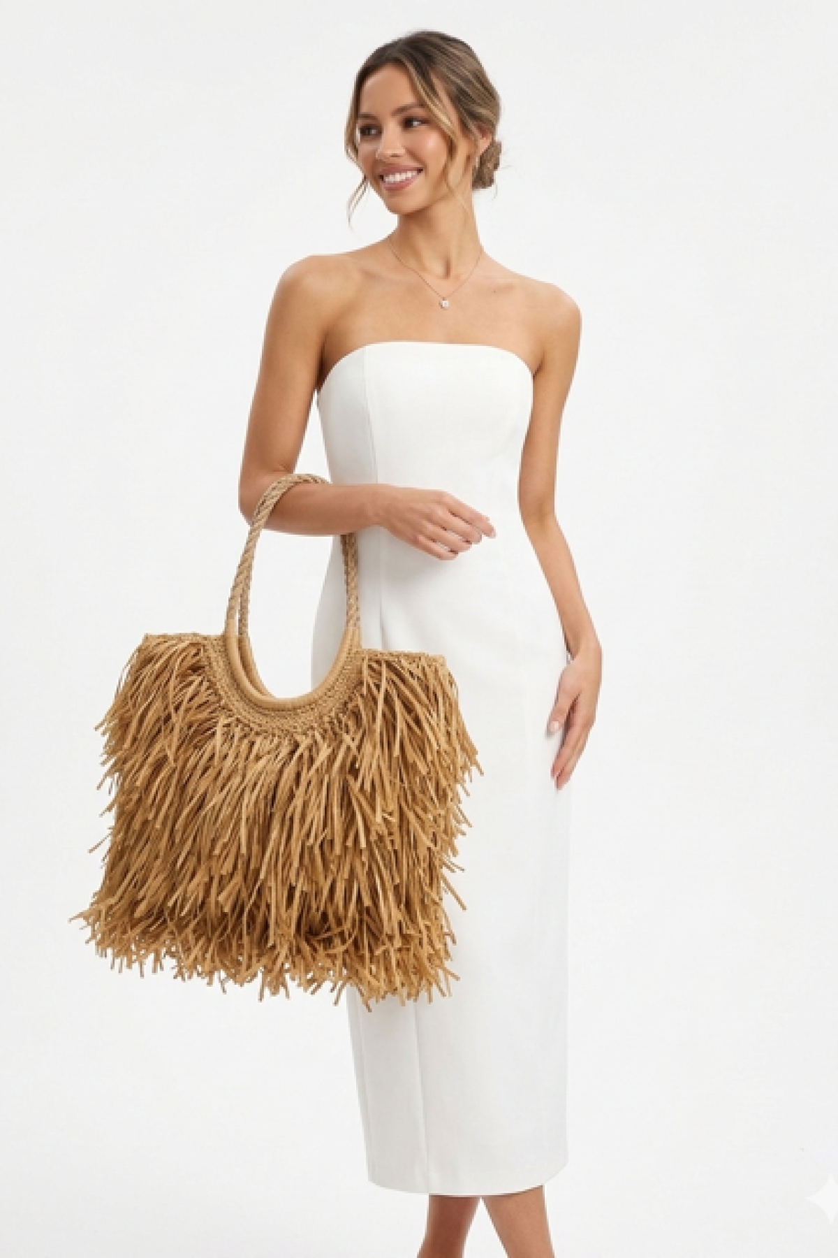Ψάθινη τσάντα tote με πλούσια κρόσσια (Raffia Style)