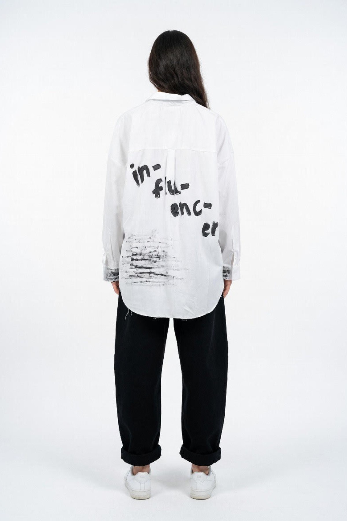 Λευκό oversized πουκάμισο με graffiti prints by SOMMA DESIGN