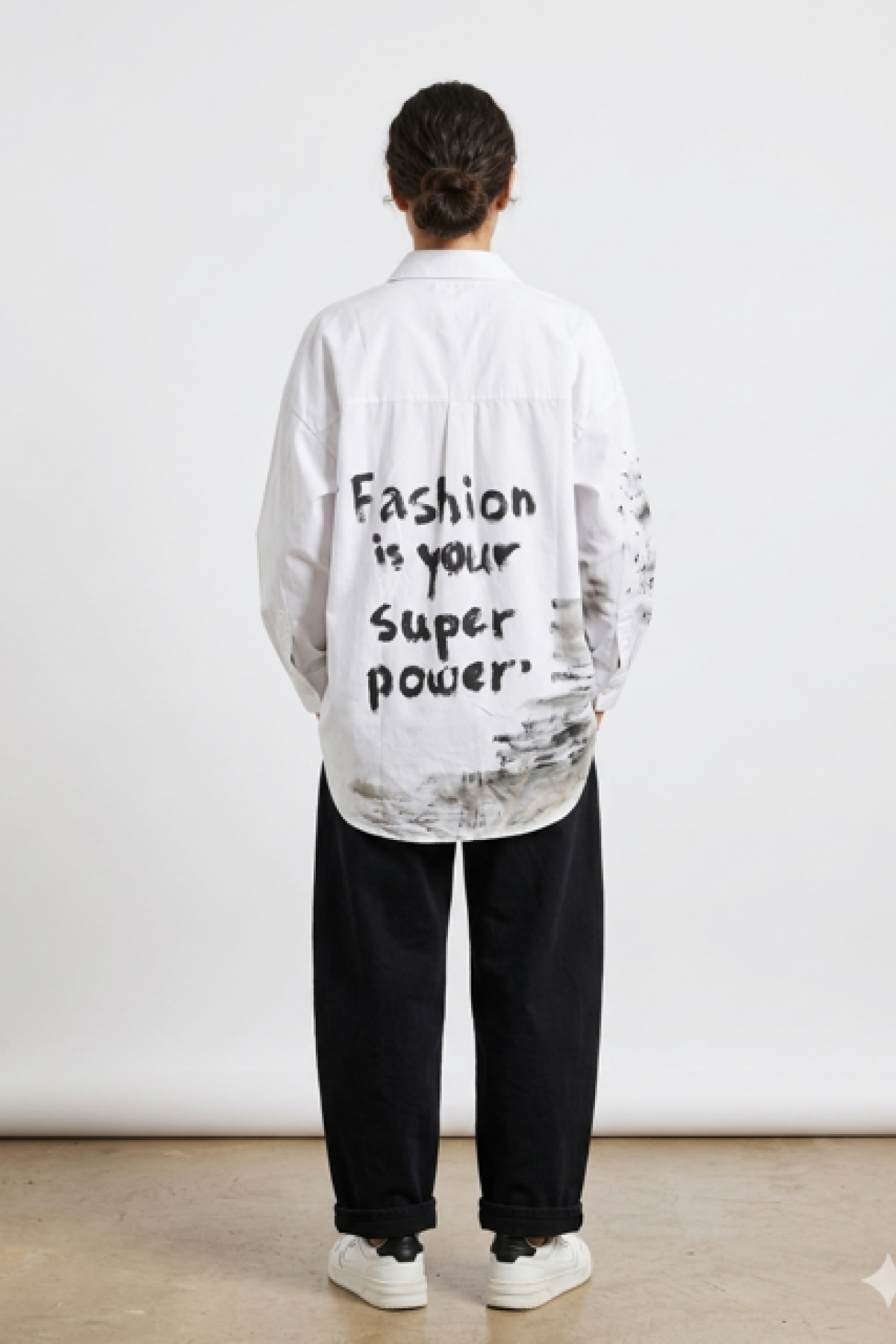 Λευκό oversized πουκάμισο με graffiti prints by SOMMA DESIGN