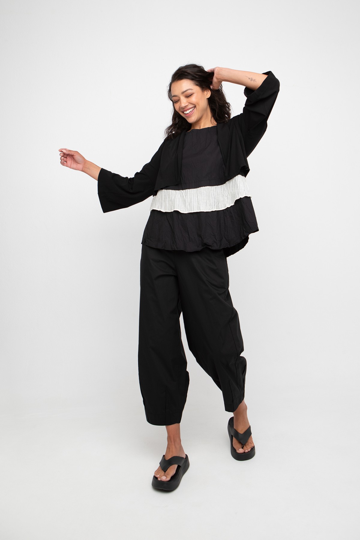 Στυλάτο μαύρο loose-fit παντελόνι