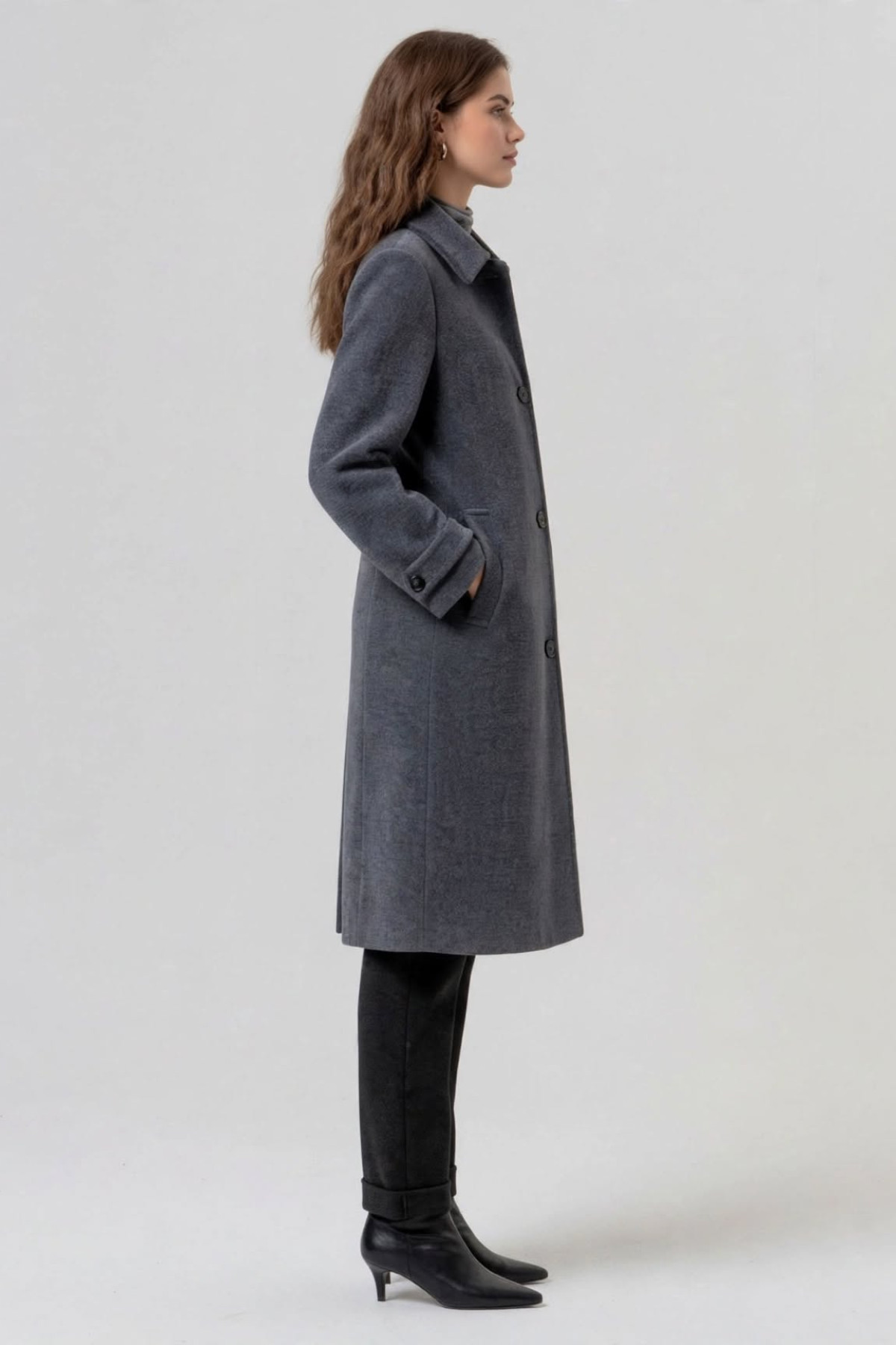 Classic long coat in dark grey / anthracite