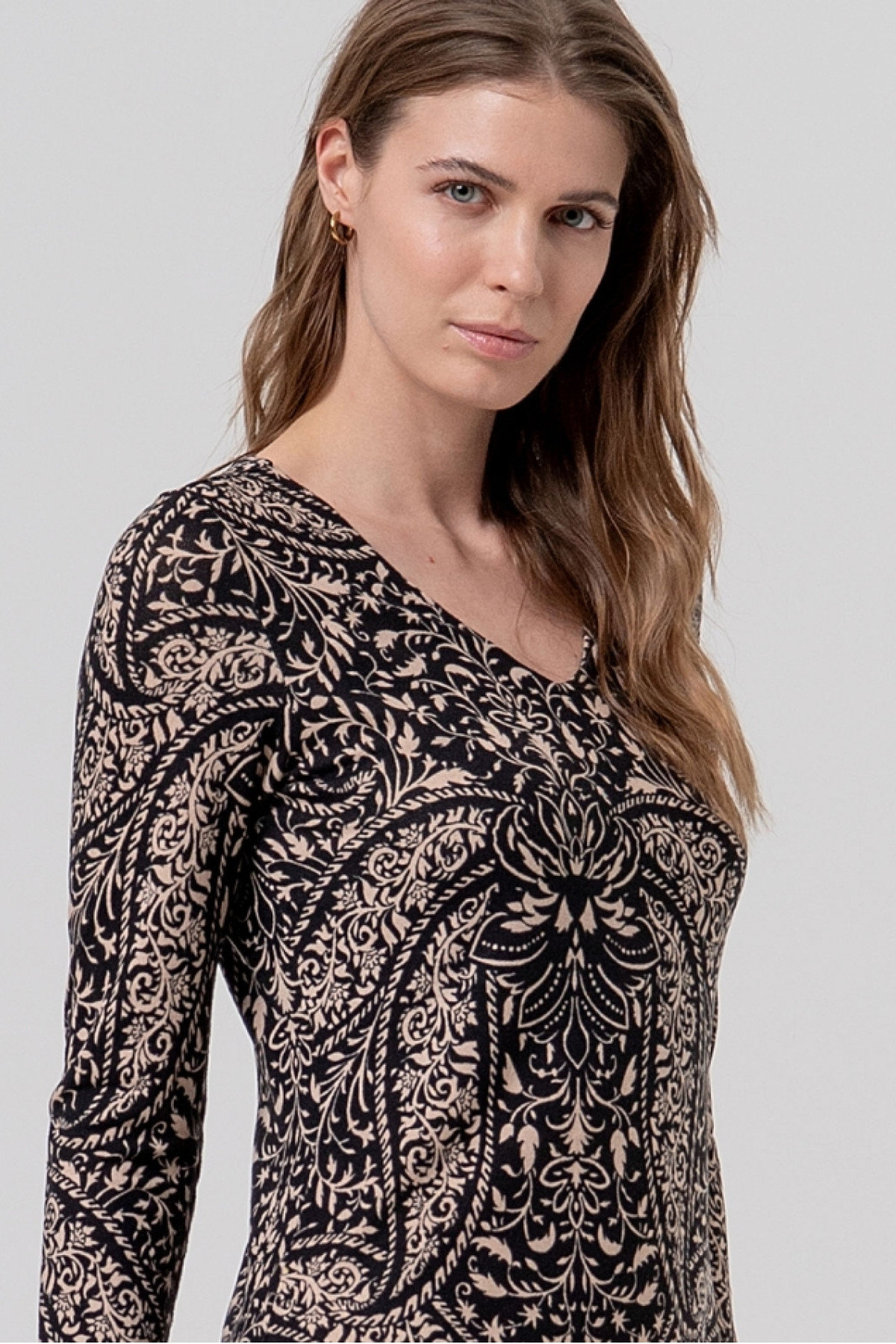 Short Straight V-neck Knit Dress