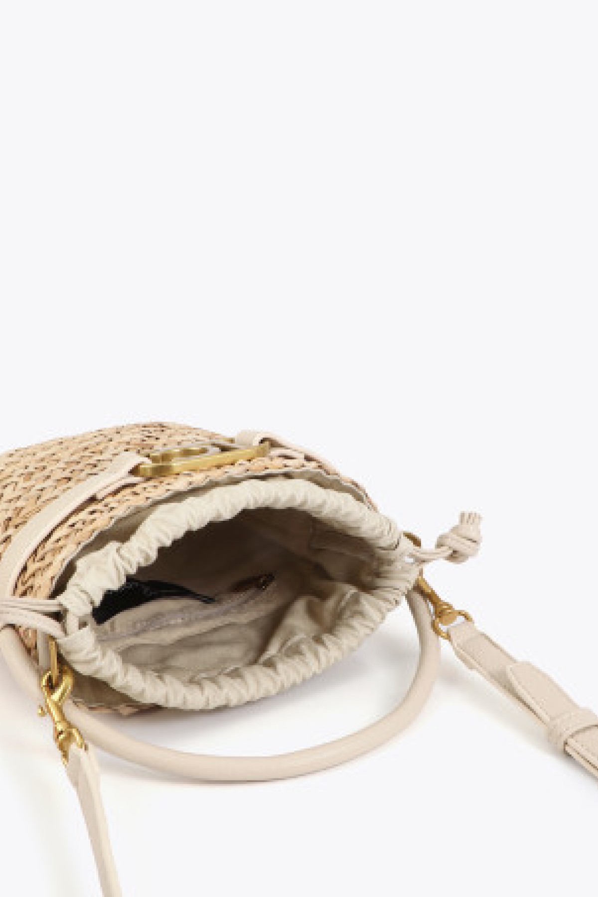 Raffia bucket bag