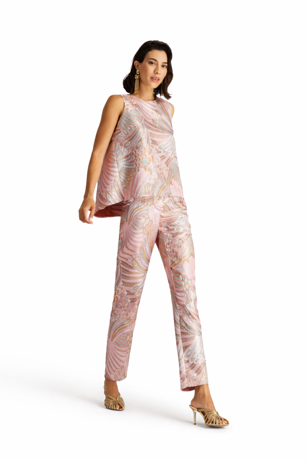 Metal shiny pants.  Wear it with the matching top.