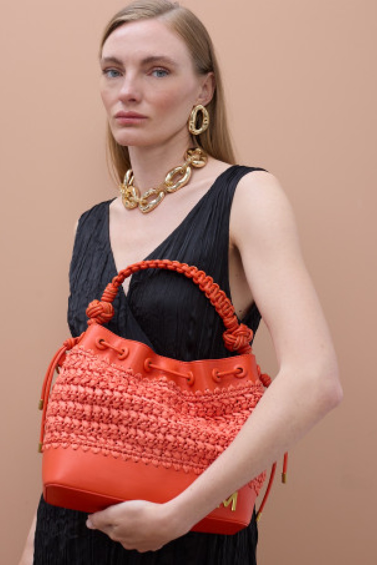 Raffia bucket bag