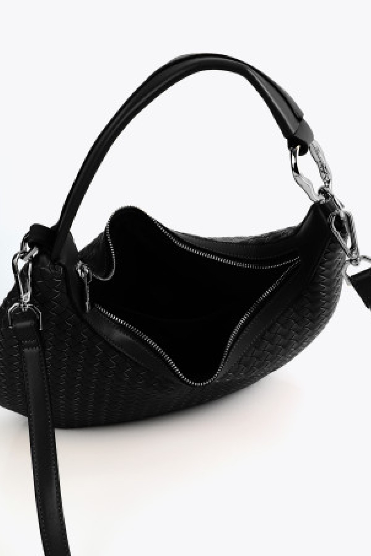 Βraided handbag