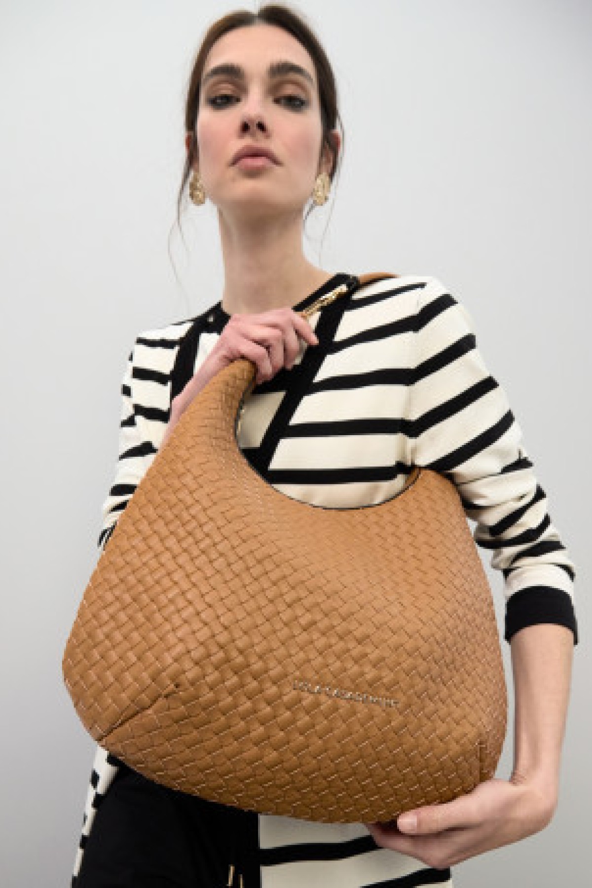 Βraided handbag
