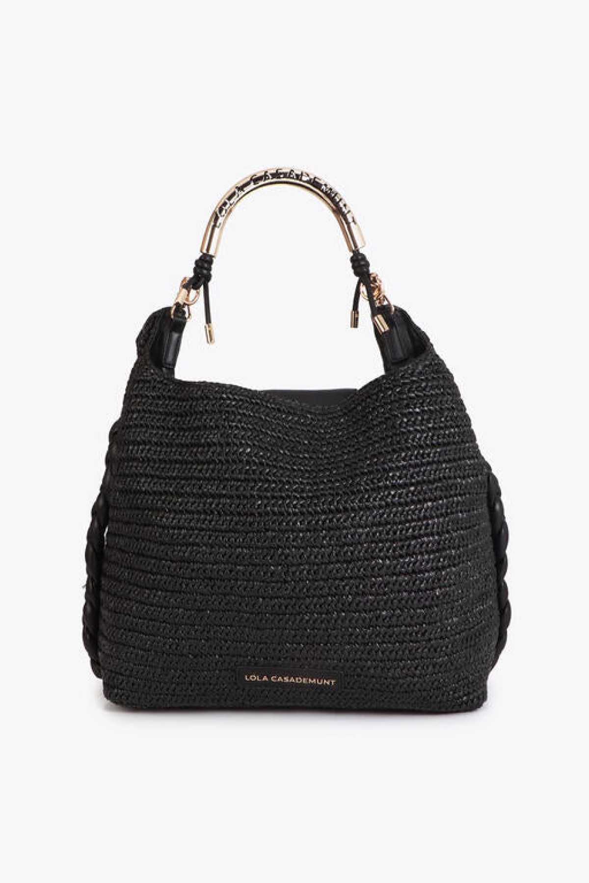 Raffia handbag with metallic handle.