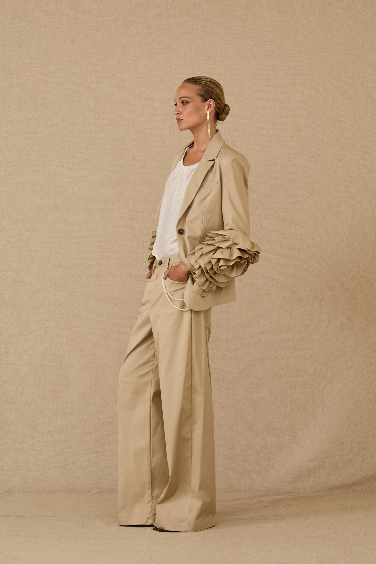 Σακάκι με εντυπωσιακά μανίκια