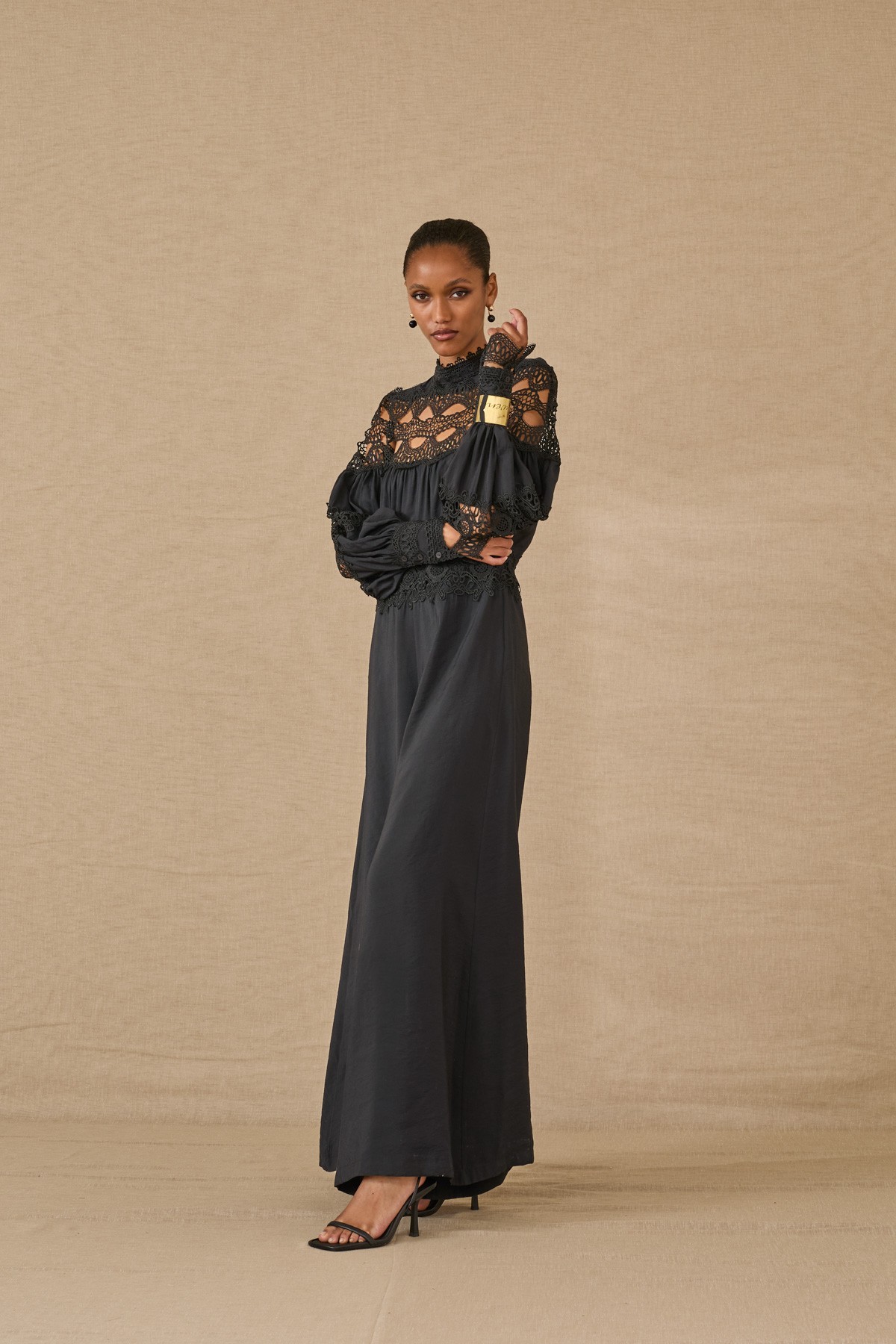 Elegant ολόσωμη φόρμα.