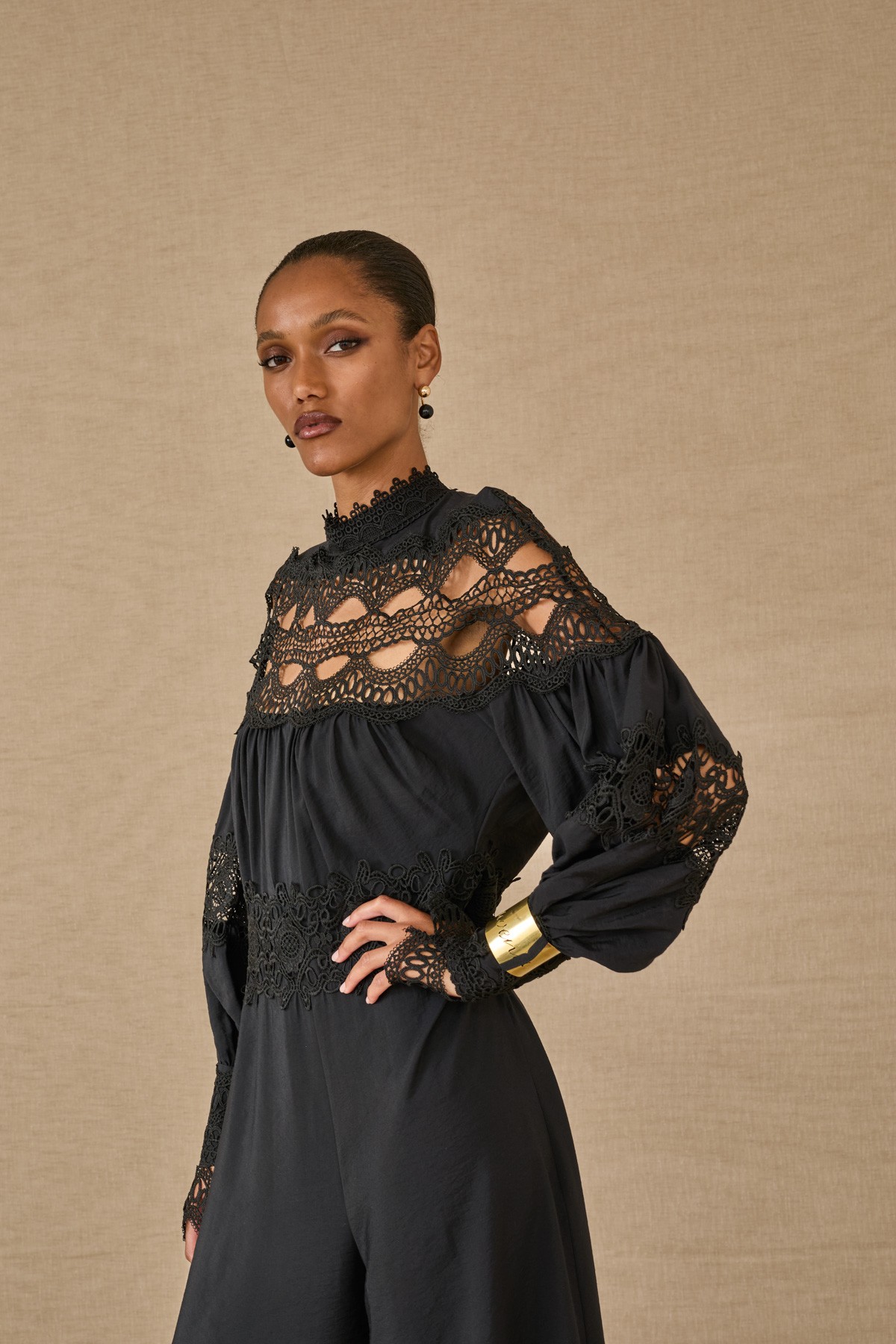 Elegant ολόσωμη φόρμα.