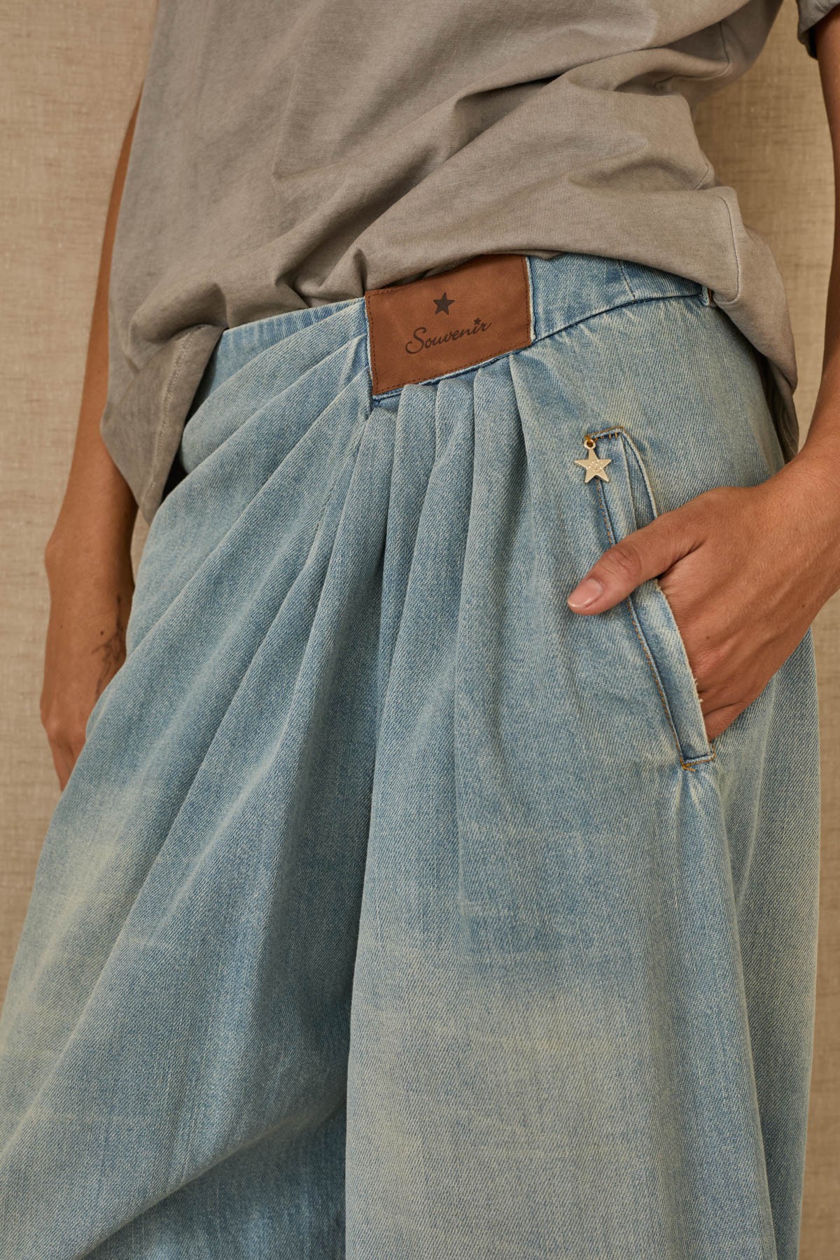 Φαρδύ Jeans παντελόνι με πιέτες