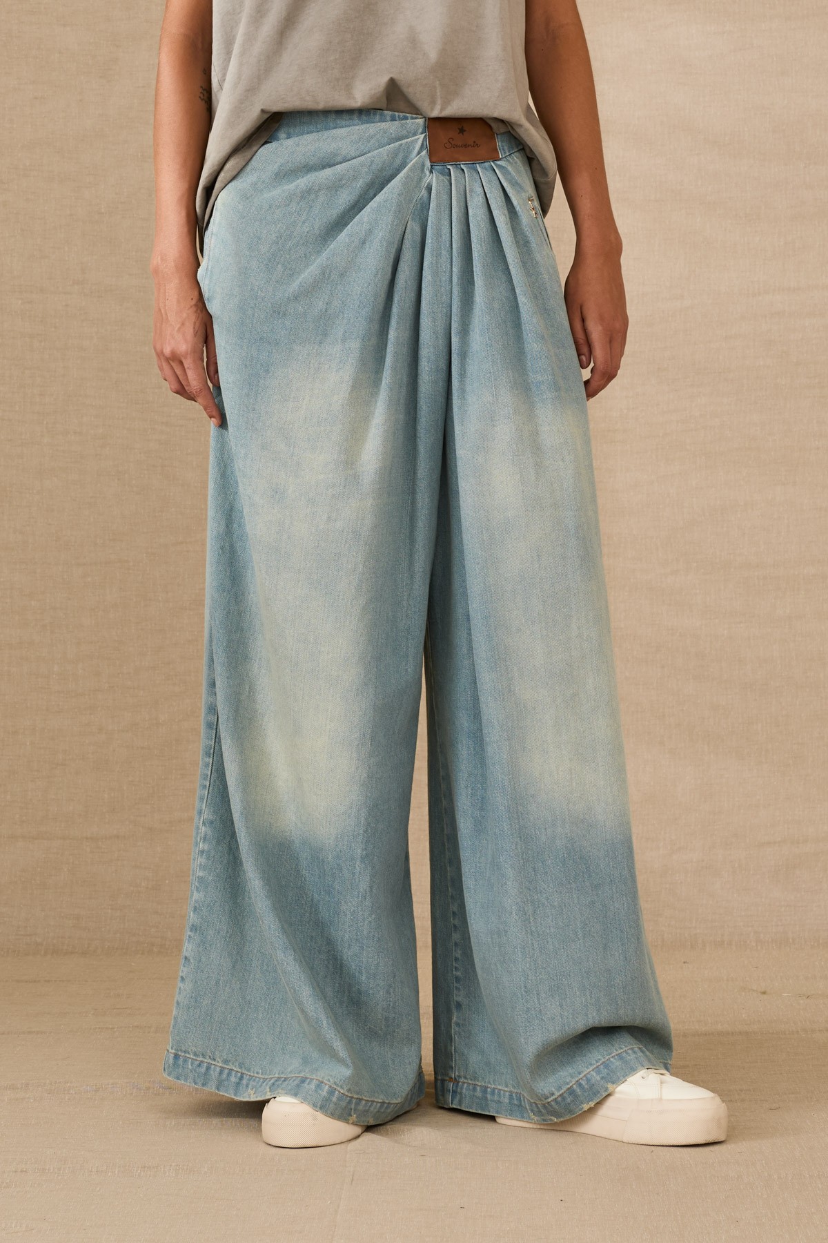 Φαρδύ Jeans παντελόνι με πιέτες