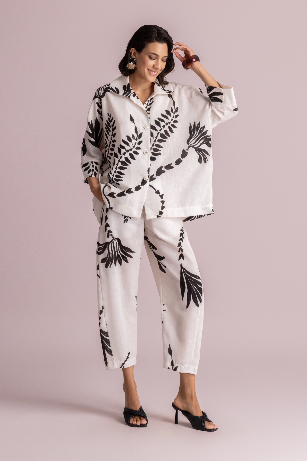 Ασπρόμαυρο κιμονό   botanical print