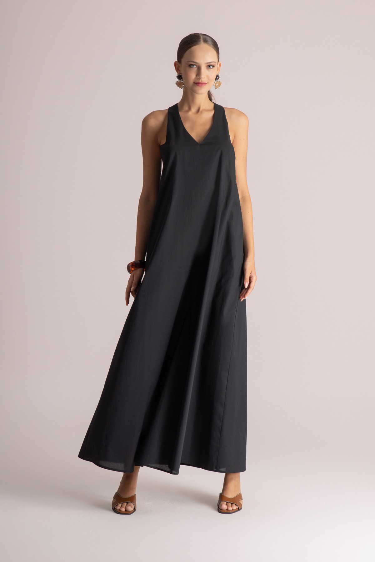 Μαύρο maxi φόρεμα με λαιμόκοψη V