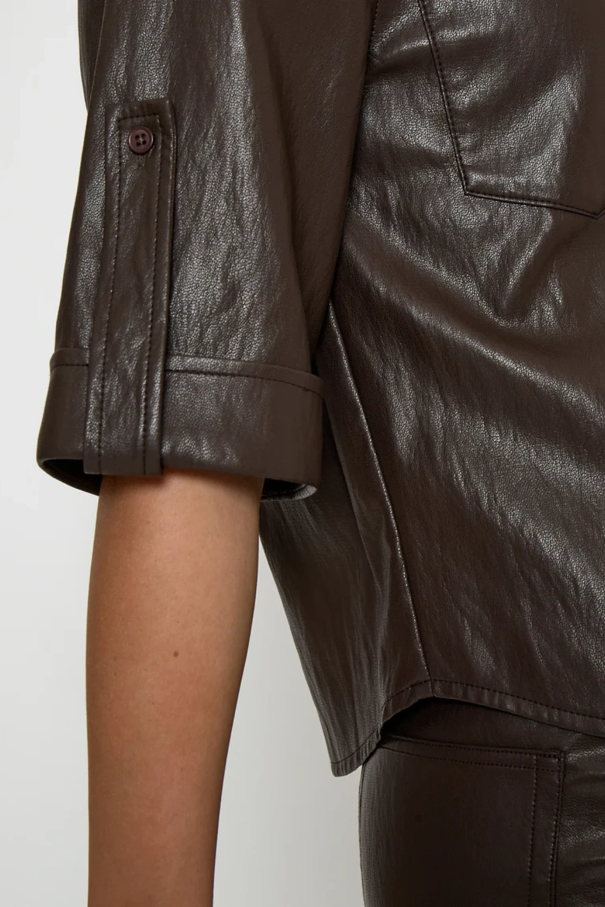 Short sleeves eco-leatherrt shirt.