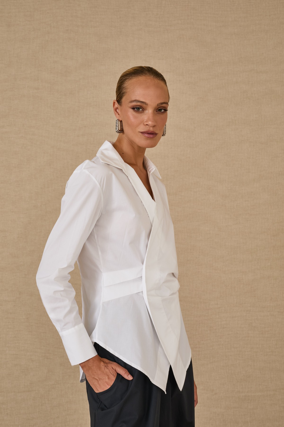 Λευκό κρουαζέ πουκάμισο