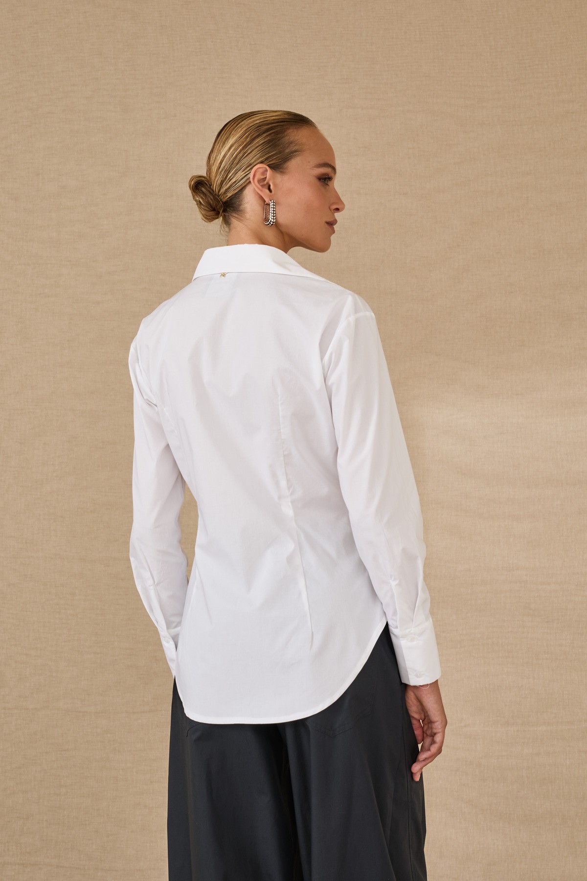 Λευκό κρουαζέ πουκάμισο