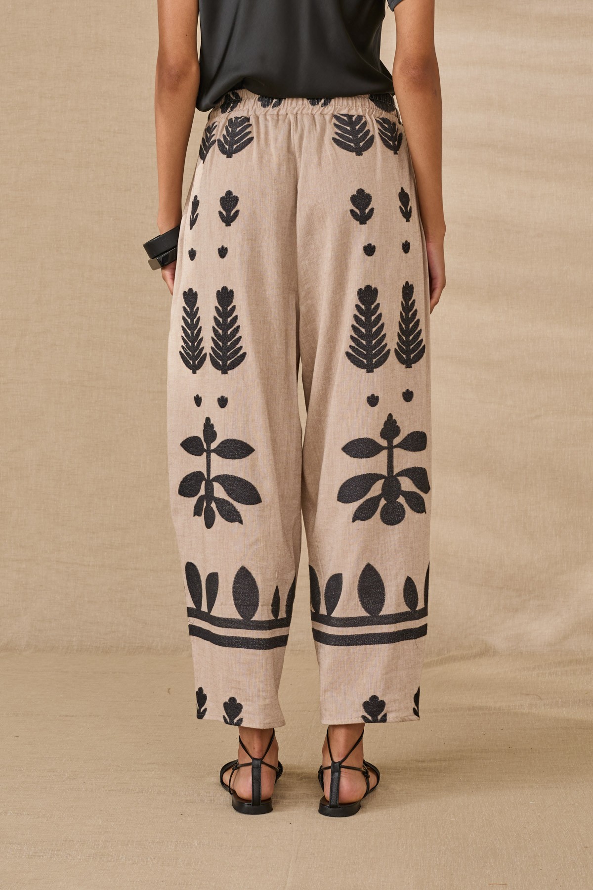 Comfortable fit pants with elastic waist band.  Wear it with the matching  top/vest