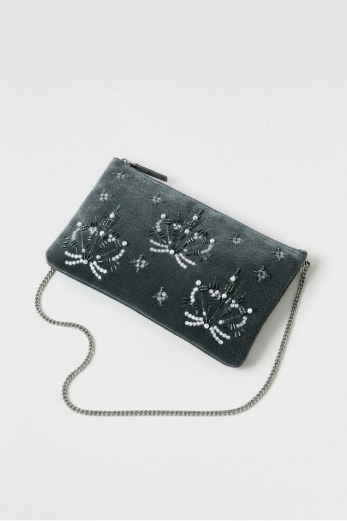 Βελούδινο τσαντάκι clutch  κεντημένο  με χάντρες