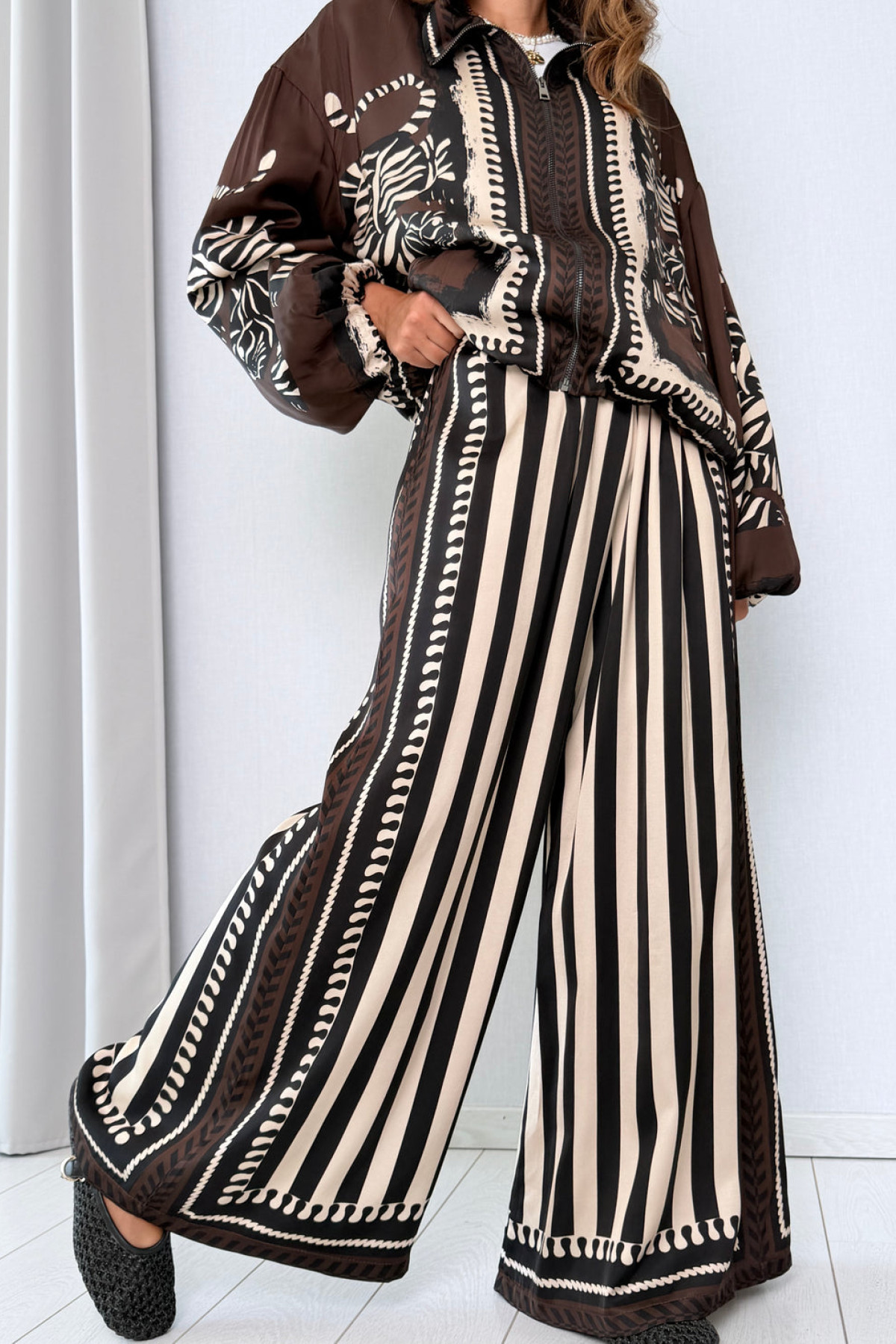 Satin Palazzo Pants with Stripes