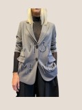 STYLISH BLAZER DECORATED WITH SHINY STONES