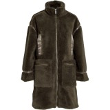 WARM AND EASY TO WEAR FROM SOFT FAUX FUR